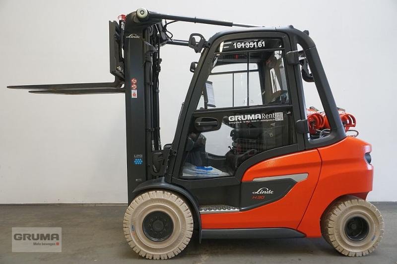 Gabelstapler del tipo Linde H 30 T 1202, Gebrauchtmaschine In Friedberg-Derching (Immagine 4)