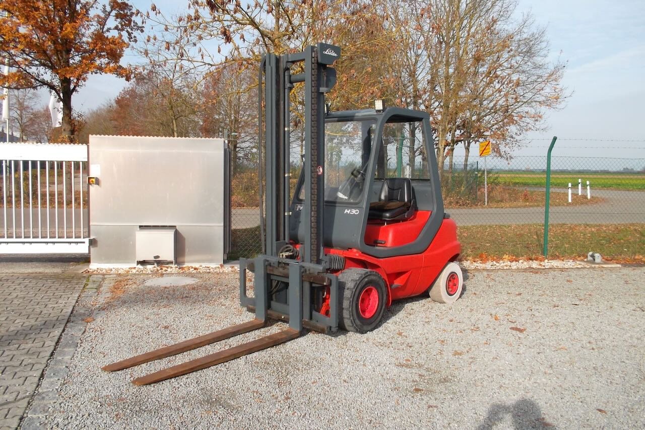 Gabelstapler des Typs Linde H30D, Gebrauchtmaschine in Salching (Bild 2)
