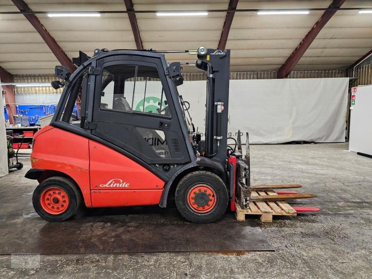 Gabelstapler des Typs Linde H40D, Gebrauchtmaschine in Pragsdorf (Bild 2)