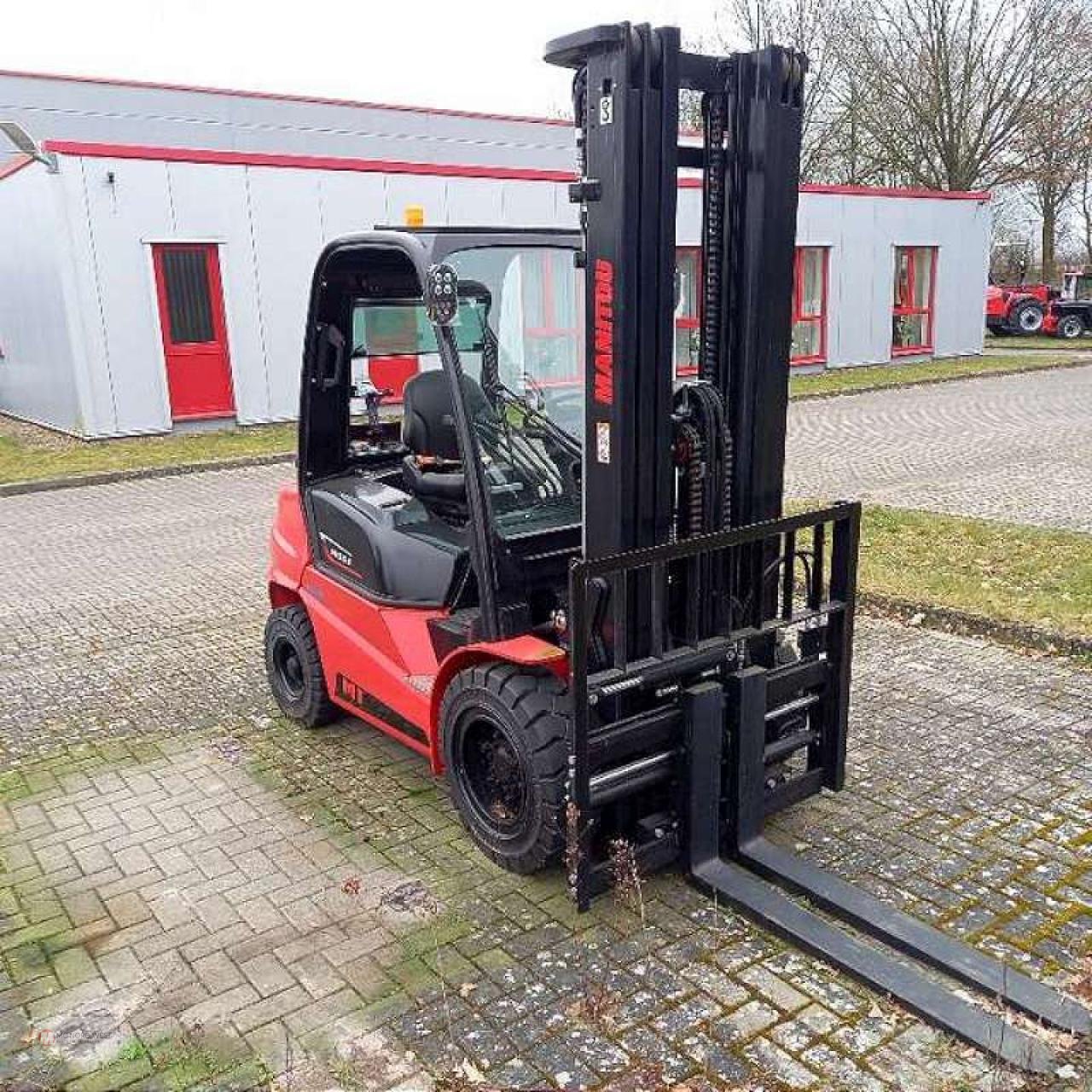 Gabelstapler des Typs Manitou MI 35 G, Neumaschine in Oyten (Bild 2)