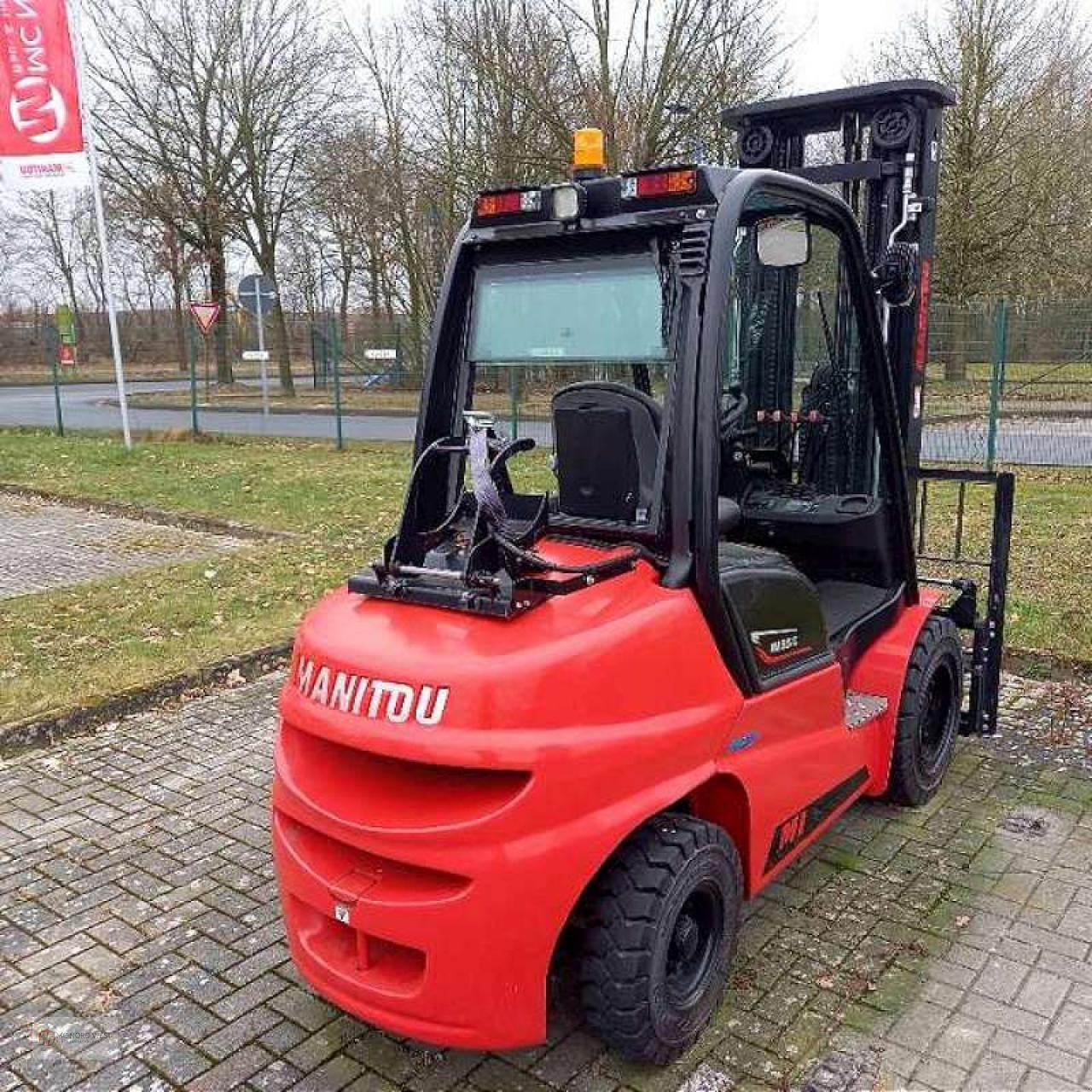 Gabelstapler des Typs Manitou MI 35 G, Neumaschine in Oyten (Bild 3)