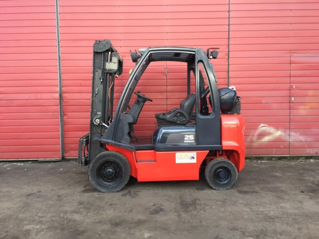 Gabelstapler des Typs Nissan FG 25, Gebrauchtmaschine in Радехів (Bild 7)