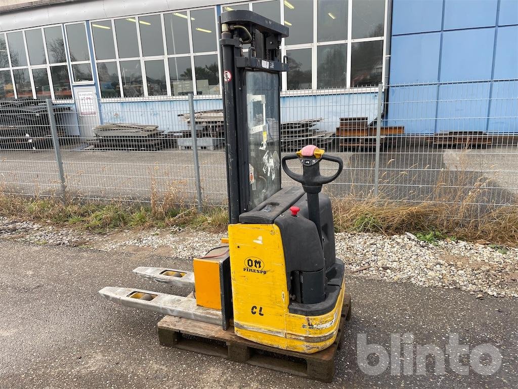 Gabelstapler des Typs OM CL10,5/4305, Gebrauchtmaschine in Düsseldorf (Bild 3)