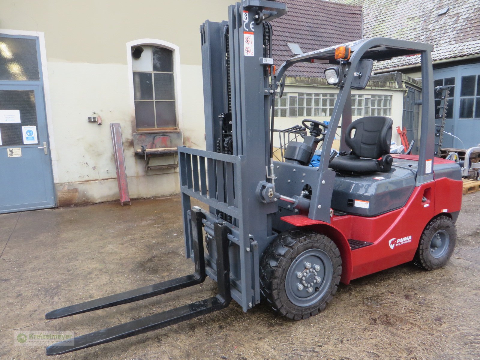 Gabelstapler des Typs Puma Multipower GL1 PGL1.350 X5 Diesel Stapler 3,5 to EURO V 5 neu, Neumaschine in Feuchtwangen (Bild 3)