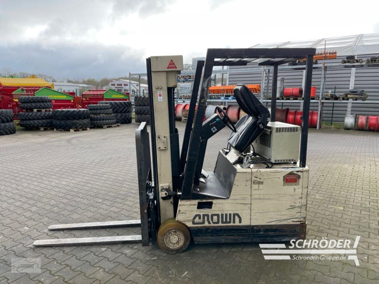 Gabelstapler typu Sonstige CROWN - 30 SC.TT, Gebrauchtmaschine v Wildeshausen (Obrázek 4)