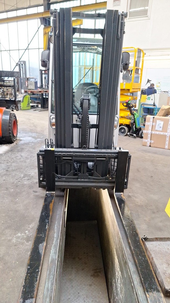 Gabelstapler des Typs Still RX 70-30, Gebrauchtmaschine in Wuppertal (Bild 6)
