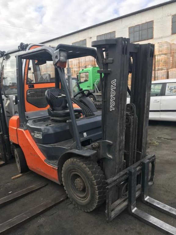 Gabelstapler des Typs Toyota 02-8FDF25, Gebrauchtmaschine in Не обрано (Bild 2)