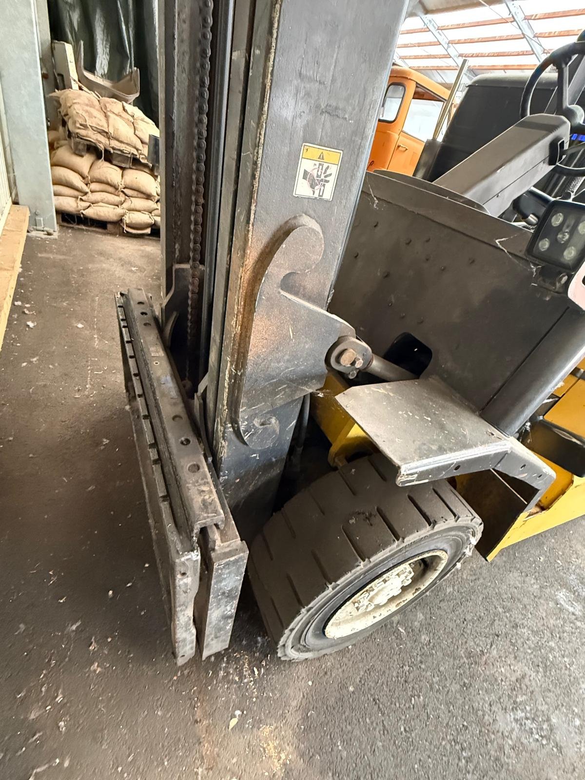 Gabelstapler des Typs Yale GLP40LJ, Gebrauchtmaschine in Wiedemar (Bild 7)