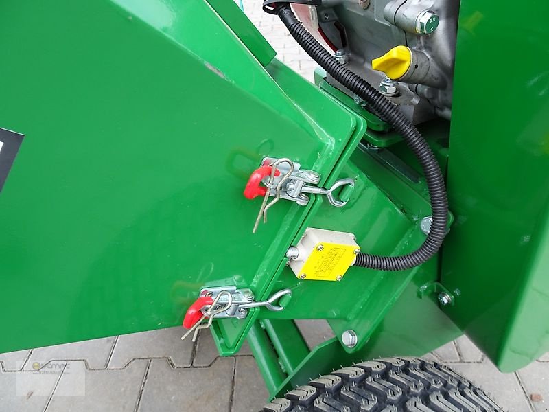 Gartenhäcksler of the type Agri Farm WOD7 15PS Benzin Motor Holzhäcksler Häcksler Schredder Gartenhäcksler Hacker NEU, Neumaschine in Sülzetal OT Osterweddingen (Picture 10)