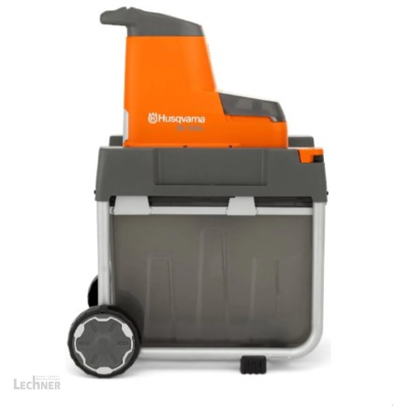 Gartenhäcksler of the type Husqvarna Akku-Häcksler GS 340is, Neumaschine in Bad Abbach-Dünzling (Picture 1)