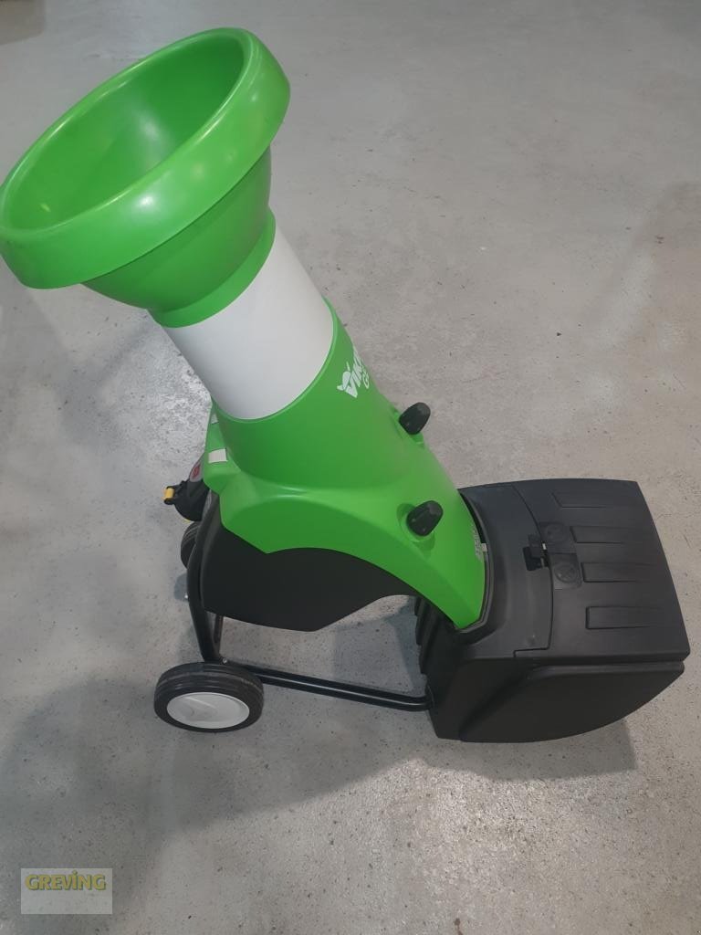 Gartenhäcksler of the type Viking GE 150, Neumaschine in Greven (Picture 1)