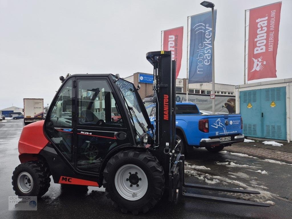 Geländestapler van het type Manitou MC 25-4 ST5B S1, Gebrauchtmaschine in Friedrichsdorf (Foto 5)