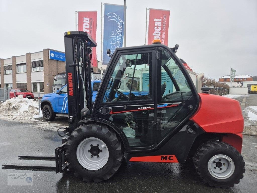 Geländestapler van het type Manitou MC 25-4 ST5B S1, Gebrauchtmaschine in Friedrichsdorf (Foto 1)