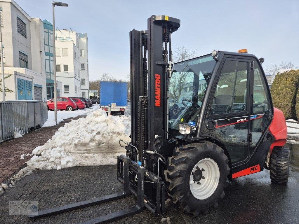 Geländestapler van het type Manitou MC 25-4 ST5B S1, Gebrauchtmaschine in Friedrichsdorf (Foto 1)