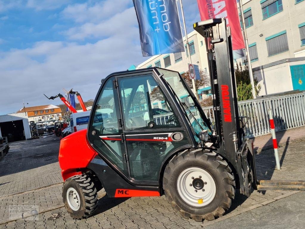 Geländestapler Türe ait Manitou MC 30-4 ST3A S1, Gebrauchtmaschine içinde Friedrichsdorf (resim 6)
