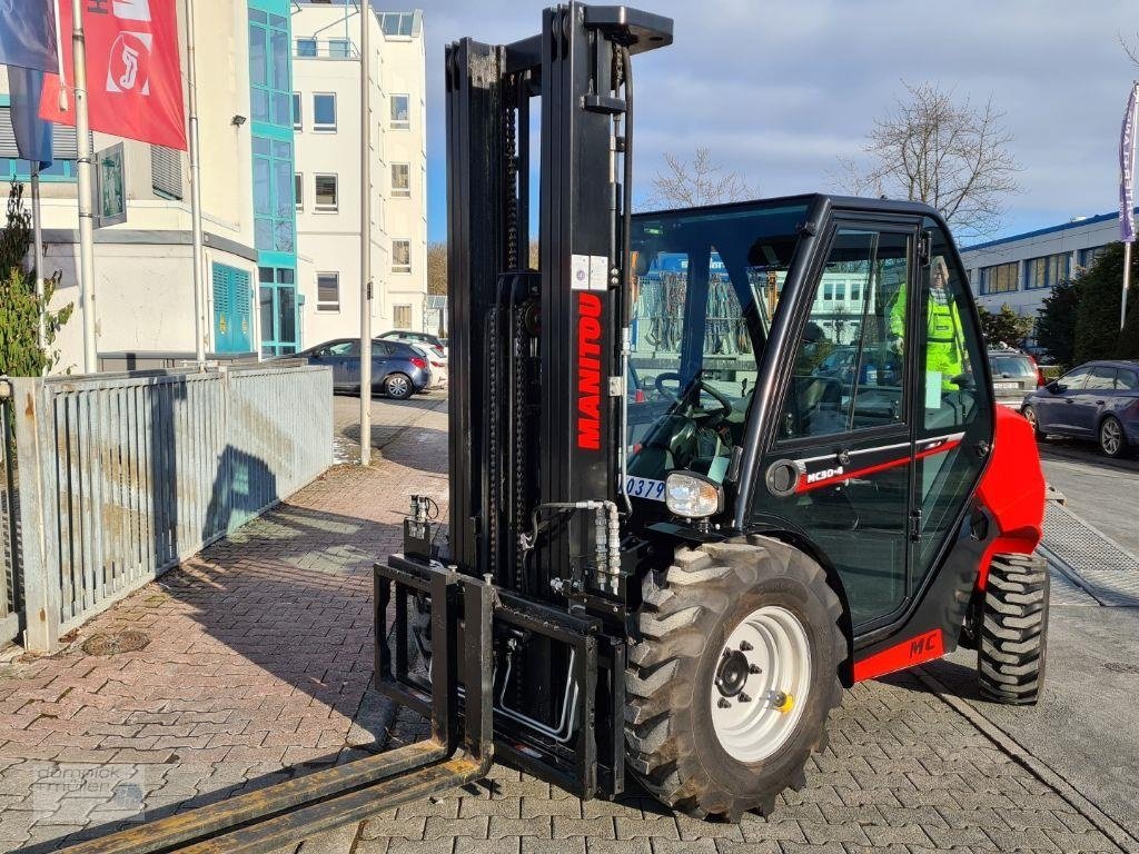 Geländestapler Türe ait Manitou MC 30-4 ST3A S1, Gebrauchtmaschine içinde Friedrichsdorf (resim 5)