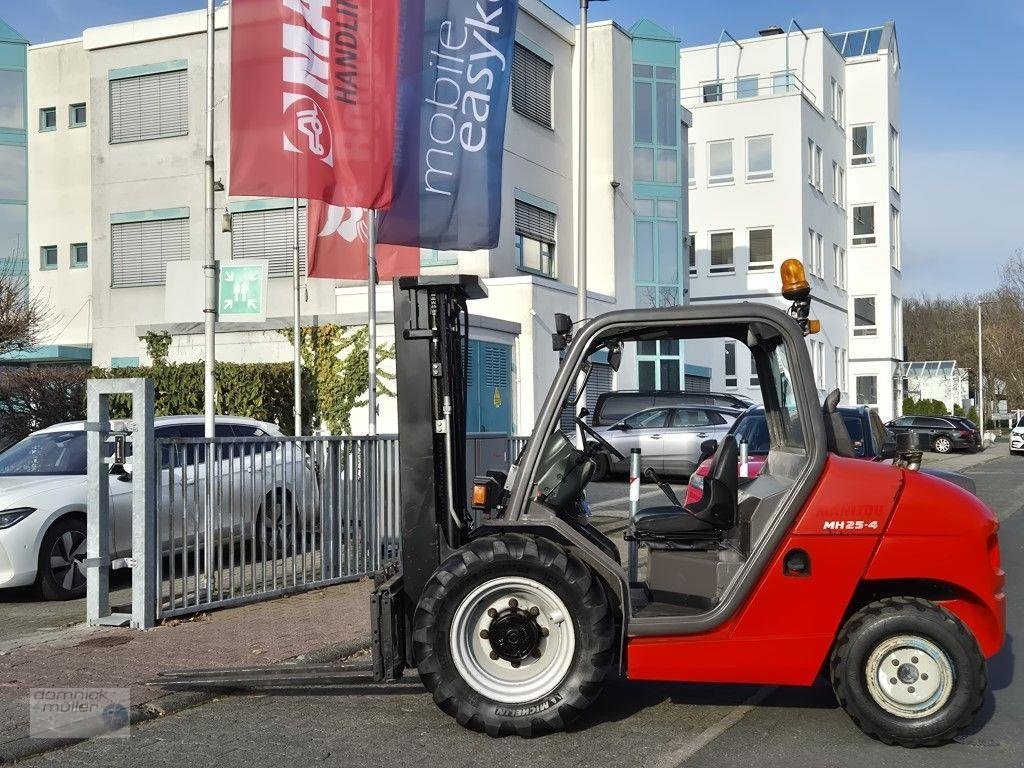 Geländestapler del tipo Manitou MH 25.4 Buggy, Gebrauchtmaschine In Friedrichsdorf (Immagine 2)