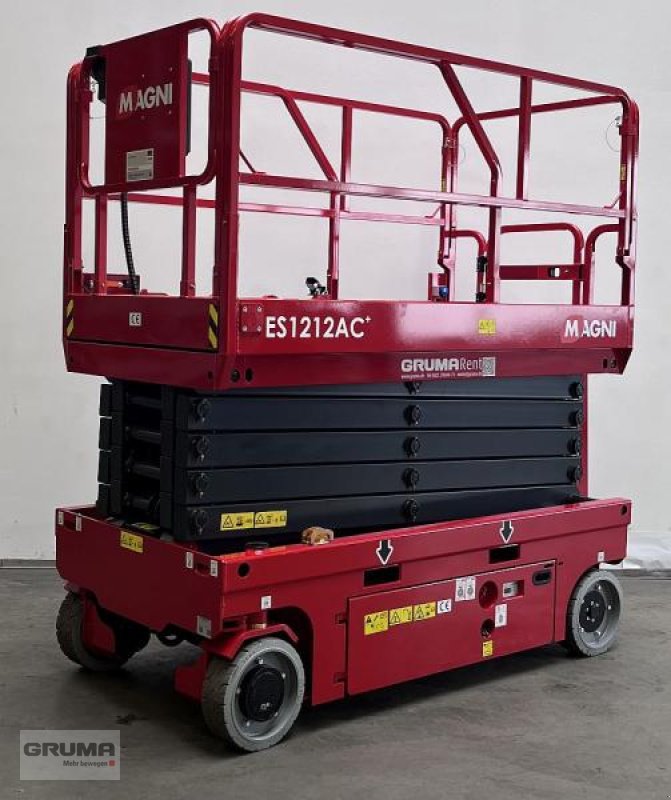 Gelenkteleskopbühne Türe ait Magni Scherenarbeitsbühne ES1212E, Gebrauchtmaschine içinde Friedberg-Derching (resim 1)