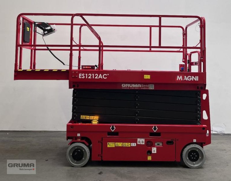 Gelenkteleskopbühne Türe ait Magni Scherenarbeitsbühne ES1212E, Gebrauchtmaschine içinde Friedberg-Derching (resim 4)