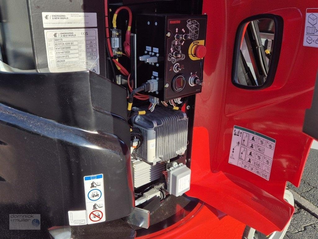 Gelenkteleskopbühne del tipo Manitou 100 VJR oxygen, Gebrauchtmaschine en Friedrichsdorf (Imagen 9)