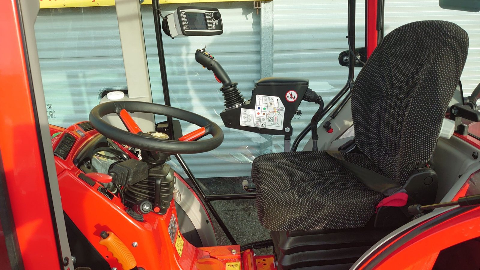 Geräteträger Türe ait Antonio Carraro TTR 7600 Infinity, Gebrauchtmaschine içinde Nørresundby (resim 8)