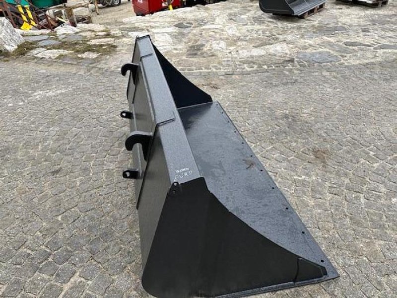 Geräteträger des Typs Big Dutchman Schwergutschaufel SUN  220 cm mit Euro Aufnahme, Neumaschine in Göpfritz an der Wild (Bild 3)