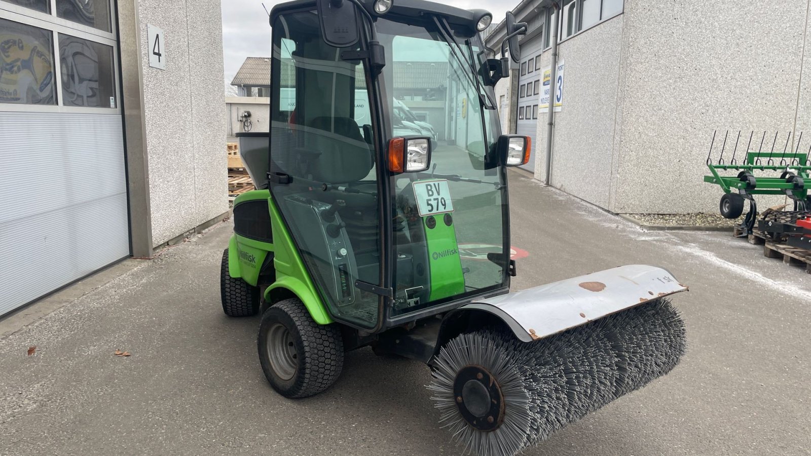 Geräteträger tipa Egholm 2250 Inkl. kost og saltspreder, Gebrauchtmaschine u Holstebro (Slika 3)