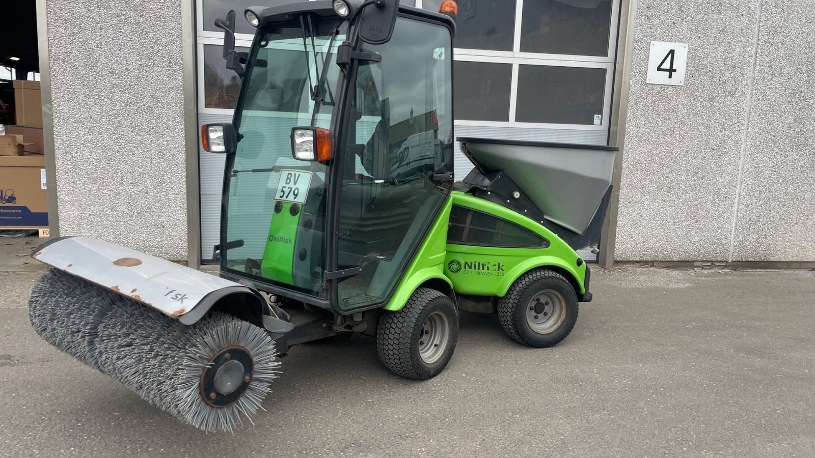 Geräteträger tipa Egholm 2250 Inkl. kost og saltspreder, Gebrauchtmaschine u Holstebro (Slika 1)