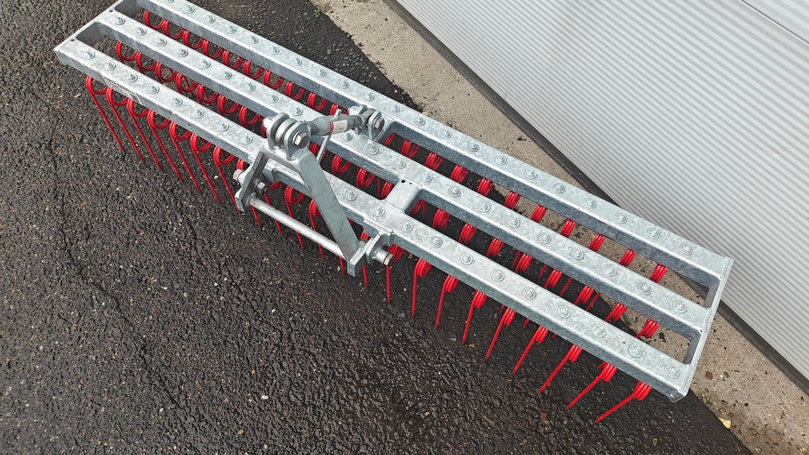 Geräteträger типа Egholm Anker Bjerre Riven 150cm 150cm gårdrive, 3-rækket, Gebrauchtmaschine в Holstebro (Фотография 3)