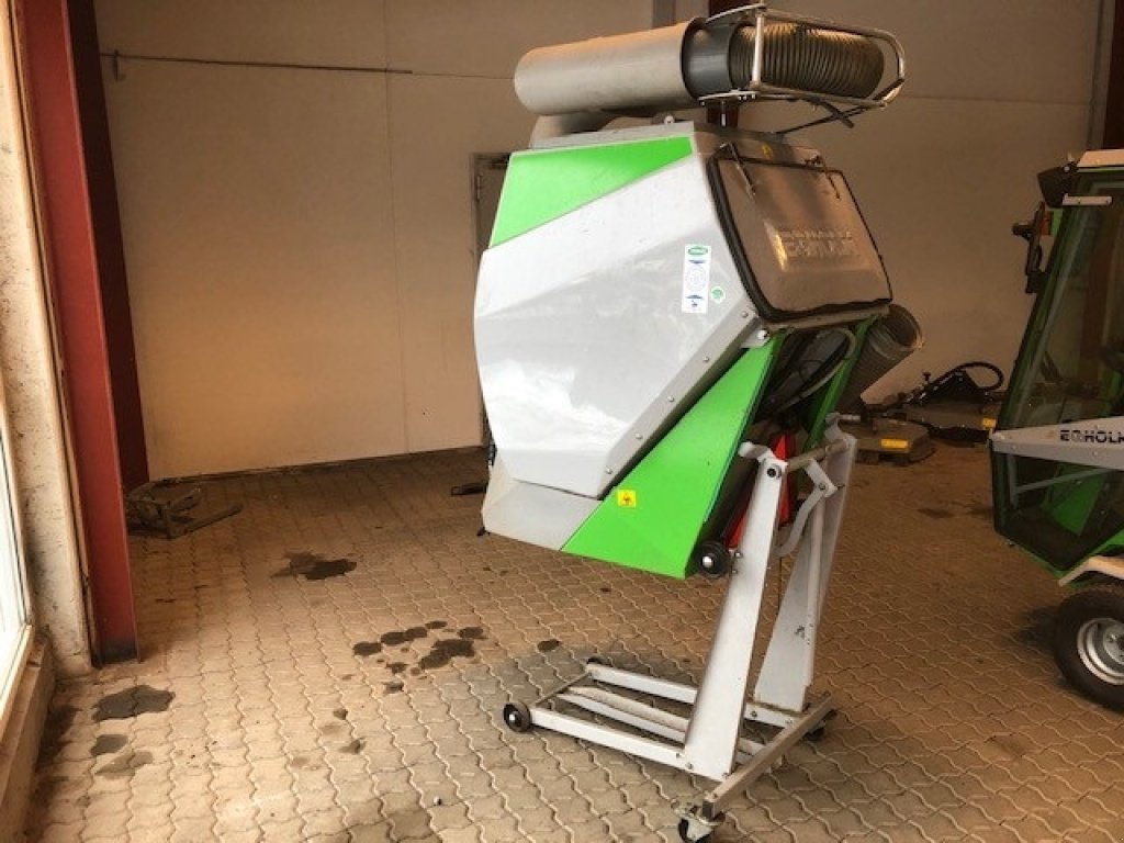 Geräteträger des Typs Egholm Feje- Sugeanlæg inkl. ekstern sugeslange og 3 forkoste, Gebrauchtmaschine in Vejle (Bild 6)