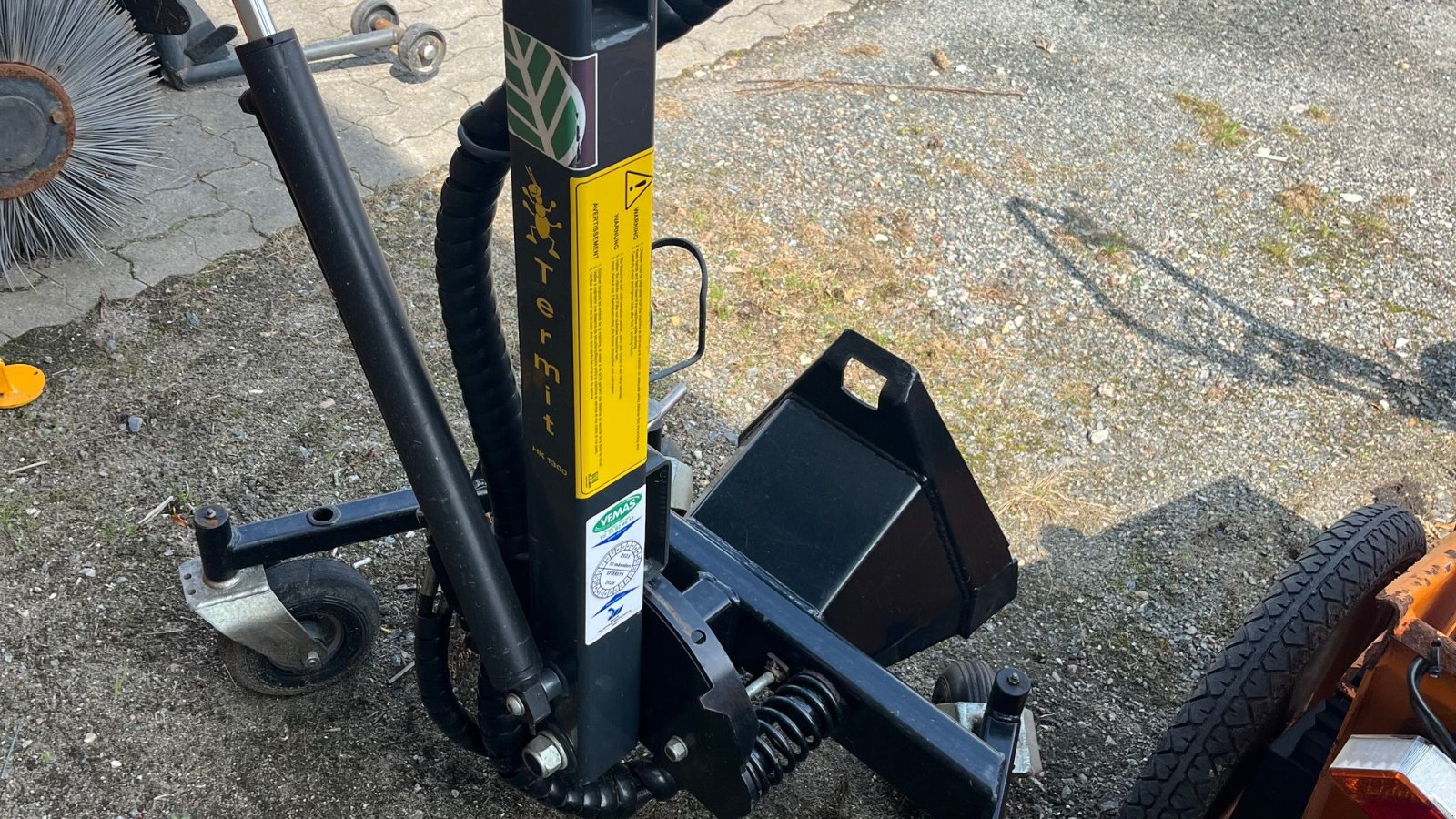 Geräteträger del tipo Egholm Hækklipper Hækkeklipper, Gebrauchtmaschine In Vejle (Immagine 3)