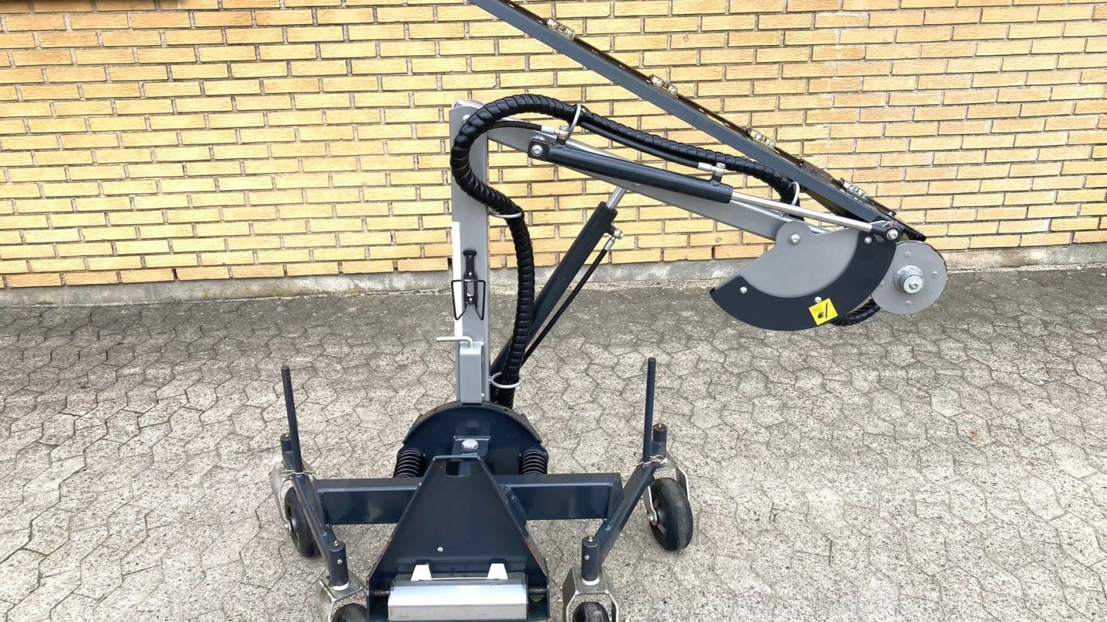 Geräteträger Türe ait Egholm Hækklipper, Gebrauchtmaschine içinde Tinglev (resim 1)