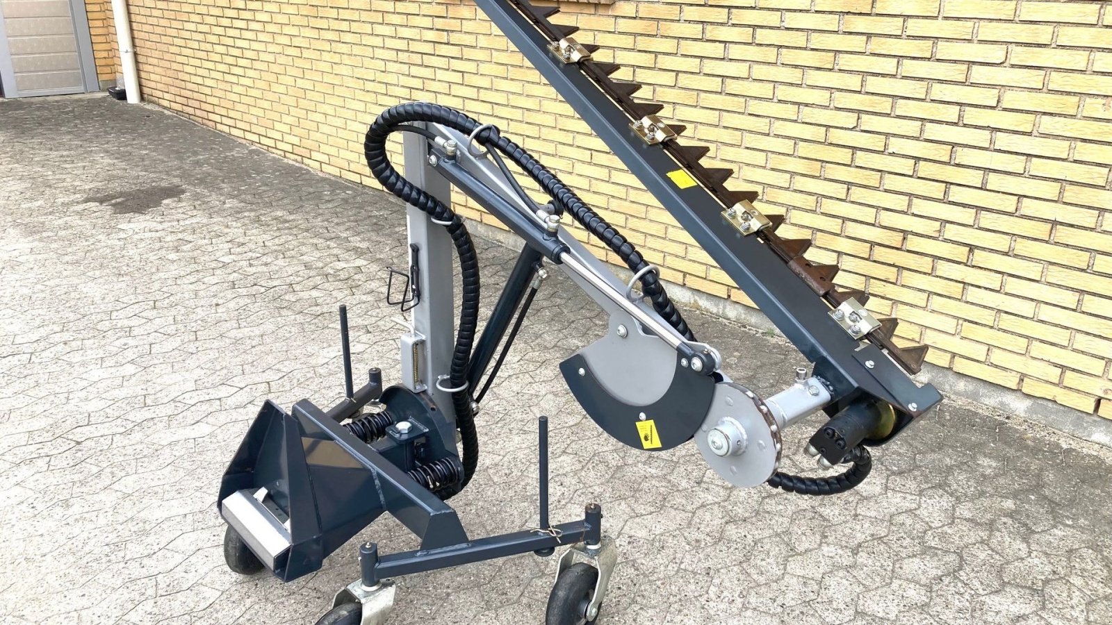 Geräteträger Türe ait Egholm Hækklipper, Gebrauchtmaschine içinde Tinglev (resim 3)