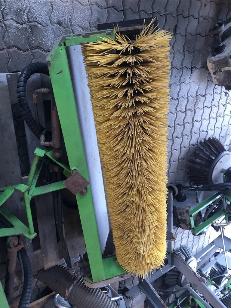 Geräteträger des Typs Egholm Kost SK120 120 cm kost til Egholm 2100 og 2150, Gebrauchtmaschine in Vejle (Bild 3)