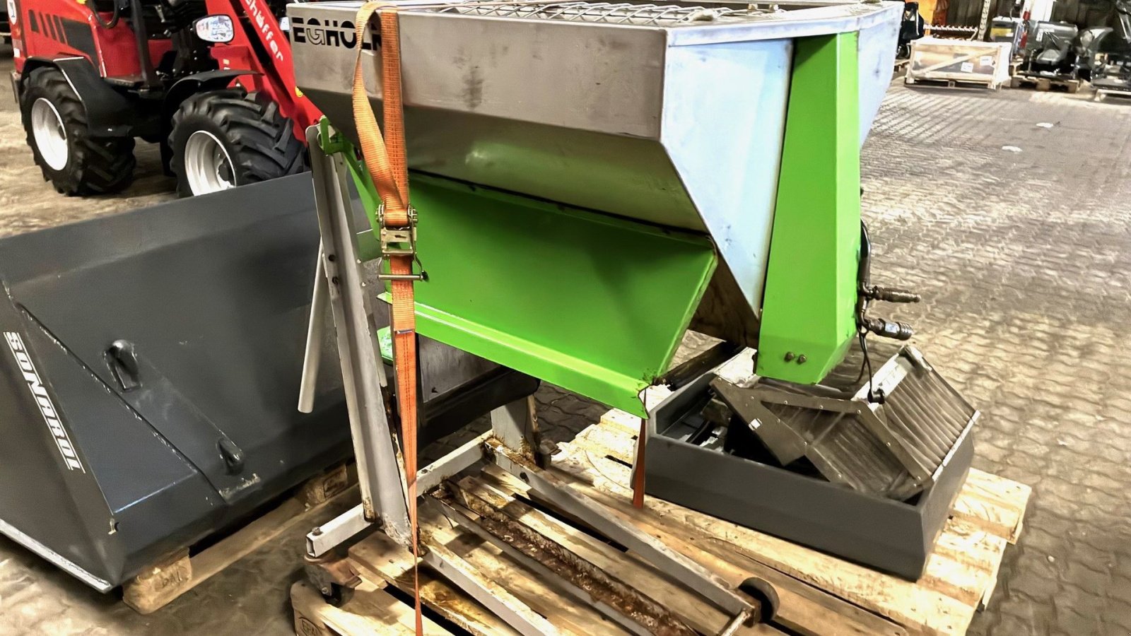 Geräteträger of the type Egholm SALT/GRUSSPREDER, Gebrauchtmaschine in Tinglev (Picture 1)