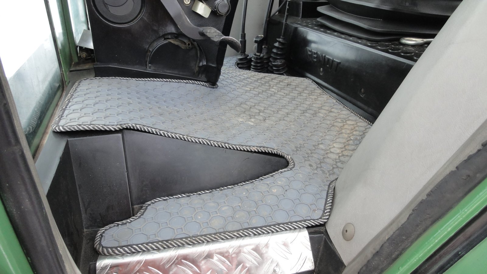 Geräteträger des Typs Fendt GTA 380 Turbo, Gebrauchtmaschine in Michelsneukirchen (Bild 7)