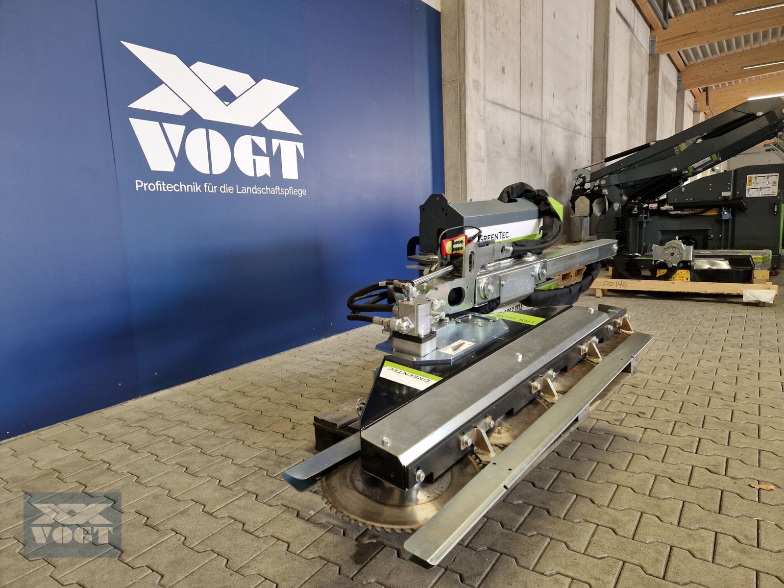 Geräteträger des Typs Greentec PUMA 2803 TELE R Geräteträger inkl. LRS 1602 Astsäge Vorführgerät, Gebrauchtmaschine in Schmallenberg (Bild 2)