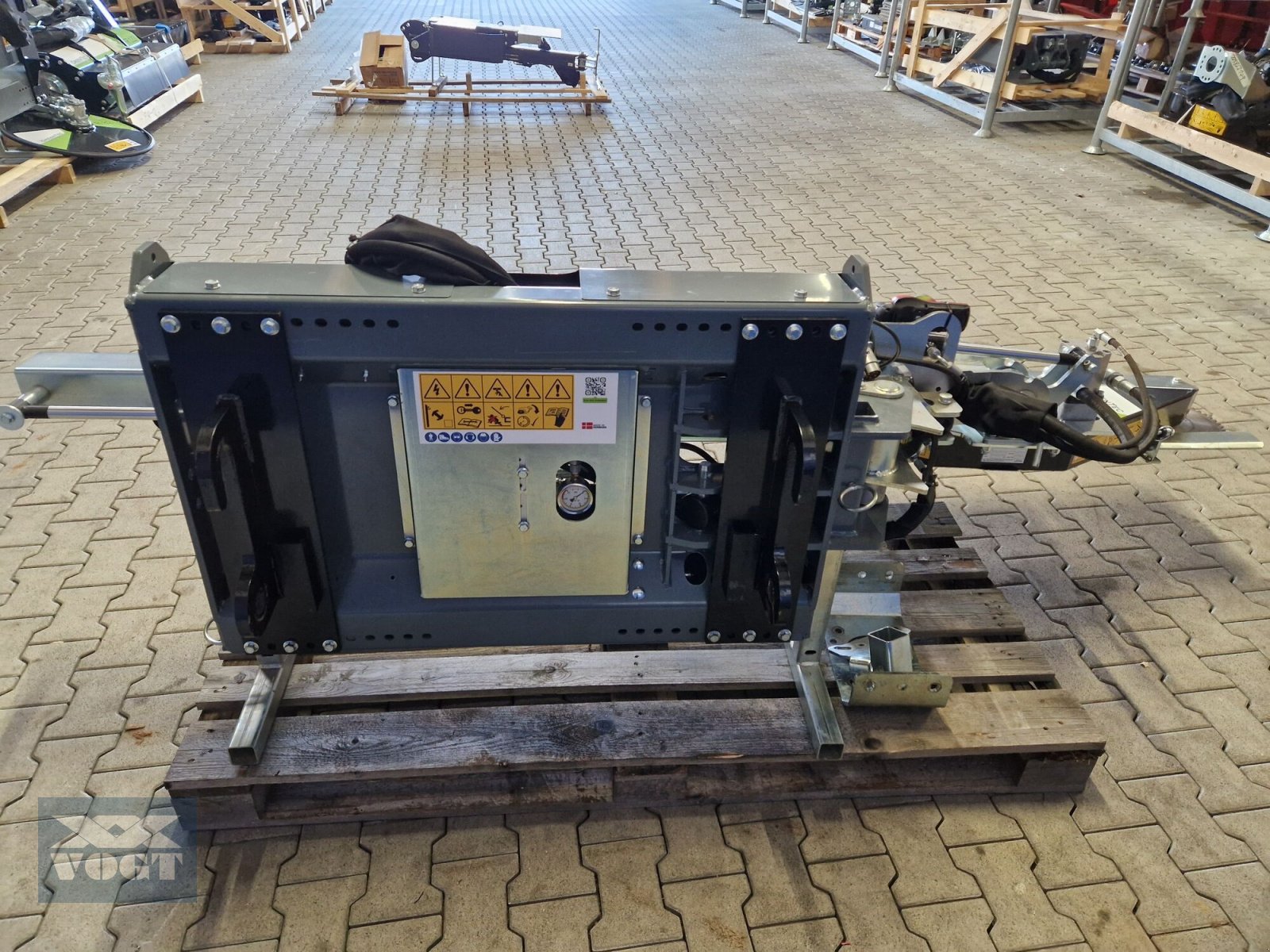 Geräteträger des Typs Greentec PUMA 2803 TELE R Geräteträger inkl. LRS 1602 Astsäge Vorführgerät, Gebrauchtmaschine in Schmallenberg (Bild 4)