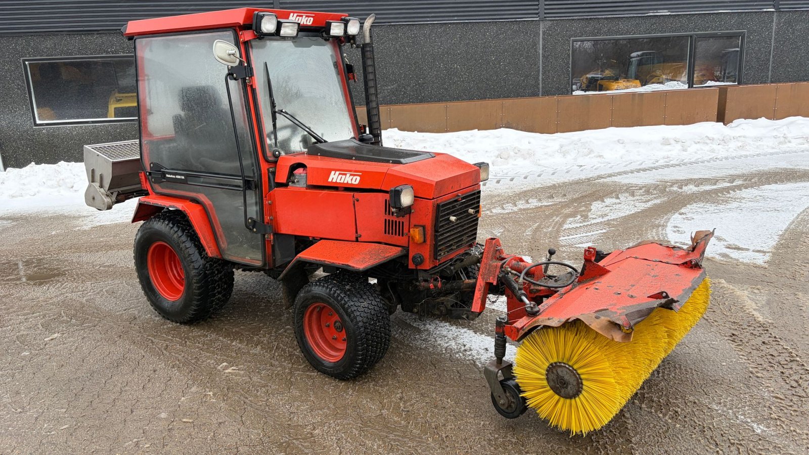 Geräteträger типа Hako Hakotrac 4500 DA M. Sneplov, kost og saltspreder, Gebrauchtmaschine в Roslev (Фотография 8)