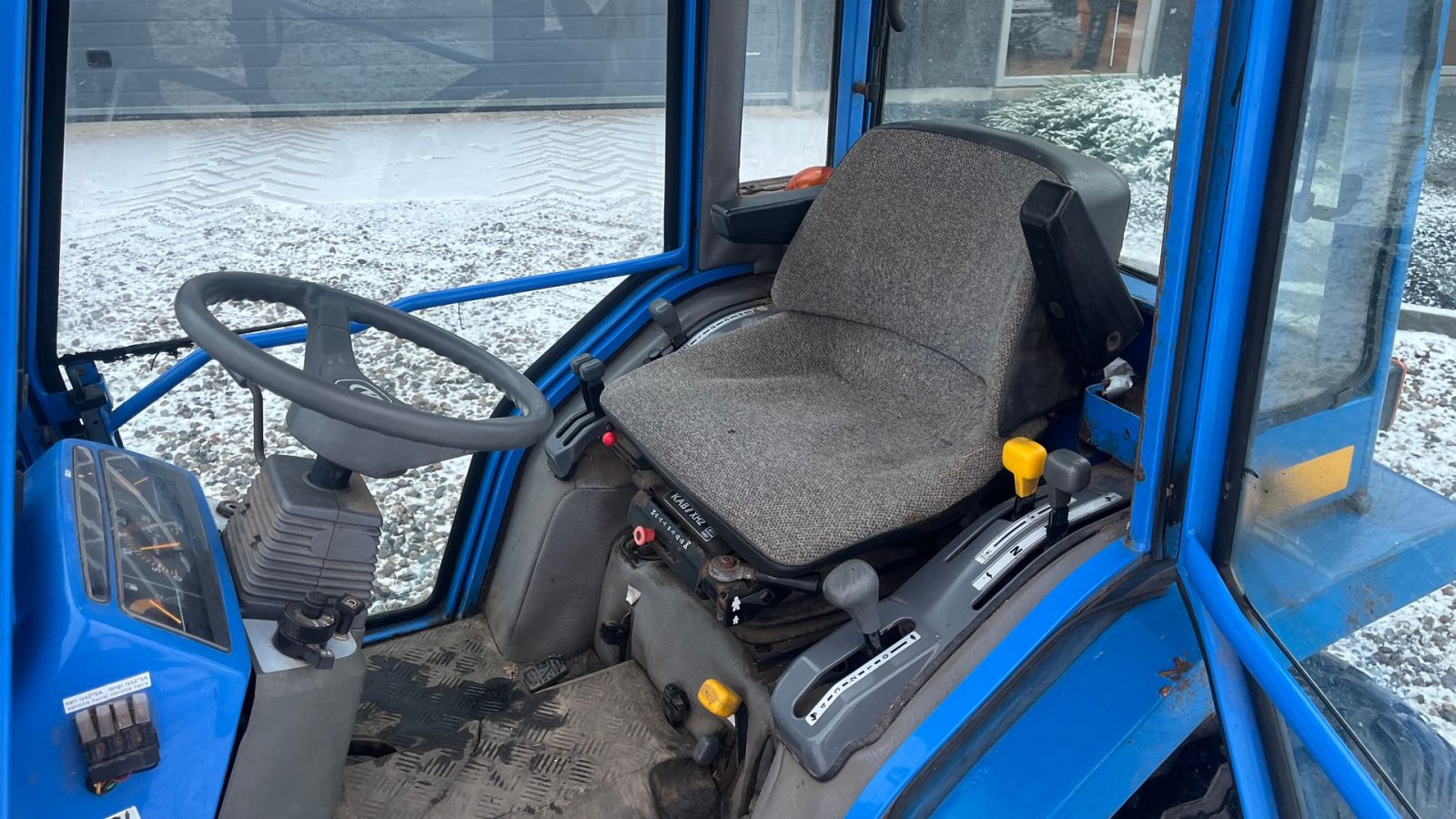 Geräteträger a típus Iseki 330 Med frontlift, front PTO, sneplov og lukket kabine, Gebrauchtmaschine ekkor: Lintrup (Kép 5)