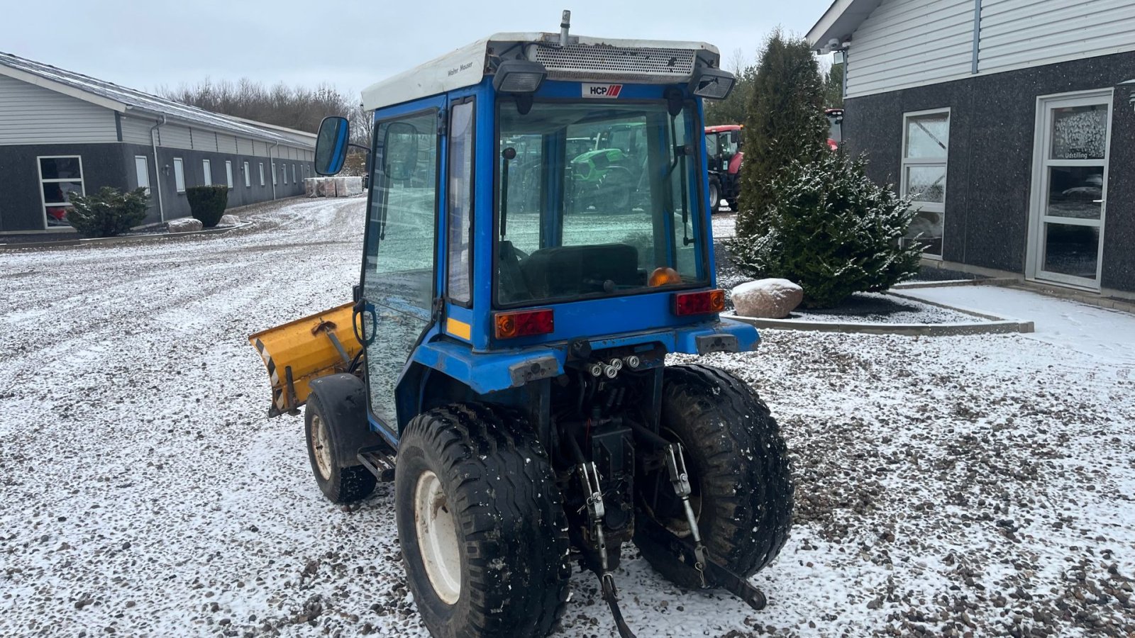 Geräteträger del tipo Iseki 330 Med frontlift, sneplov og lukket kabine, Gebrauchtmaschine en Lintrup (Imagen 10)