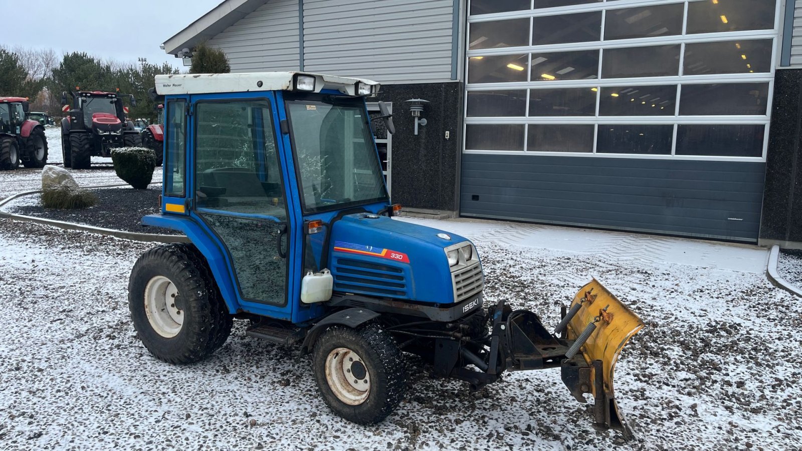 Geräteträger del tipo Iseki 330 Med frontlift, sneplov og lukket kabine, Gebrauchtmaschine en Lintrup (Imagen 14)