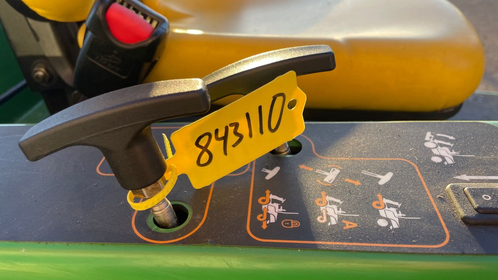 Geräteträger of the type John Deere 1565, Gebrauchtmaschine in Helsinge (Picture 4)