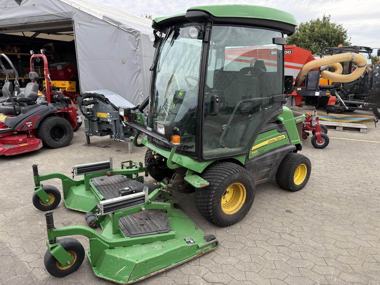 Geräteträger typu John Deere 1585, Gebrauchtmaschine v Hadsten (Obrázek 2)