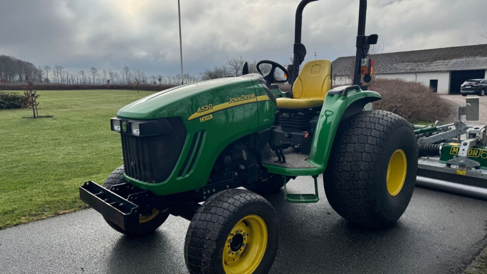 Geräteträger типа John Deere 4520, Gebrauchtmaschine в Rødovre (Фотография 1)