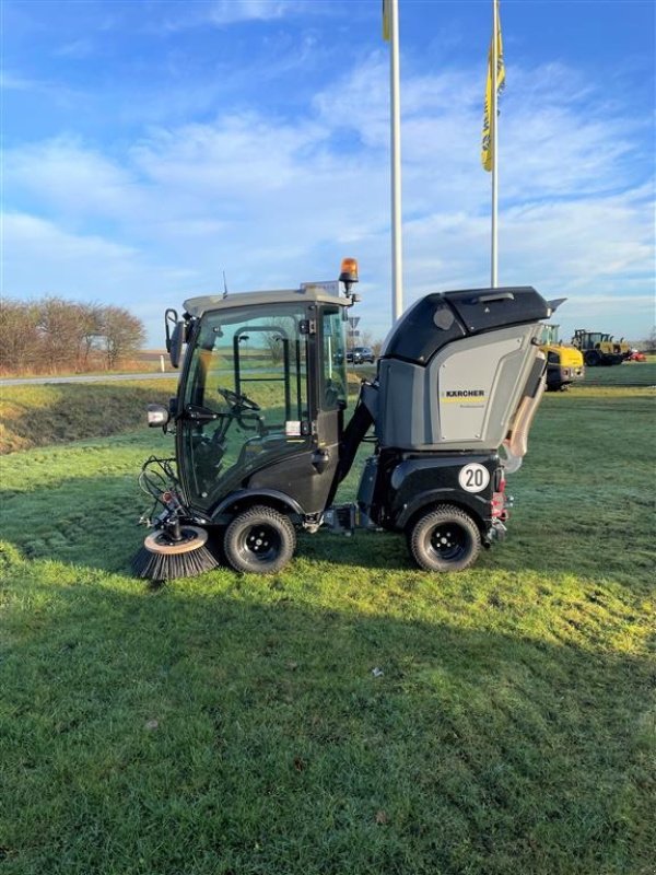 Geräteträger des Typs Kärcher MIC 26 Med feje/suge anlæg, Gebrauchtmaschine in Holstebro (Bild 1)