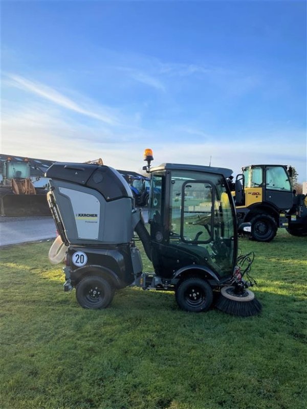 Geräteträger des Typs Kärcher MIC 26 Med feje/suge anlæg, Gebrauchtmaschine in Holstebro (Bild 2)