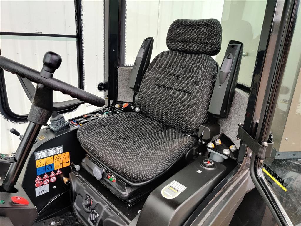 Geräteträger des Typs Kärcher MIC 26 MED X-WEED M1 UKRUDTSKOGER, Gebrauchtmaschine in Holstebro (Bild 5)