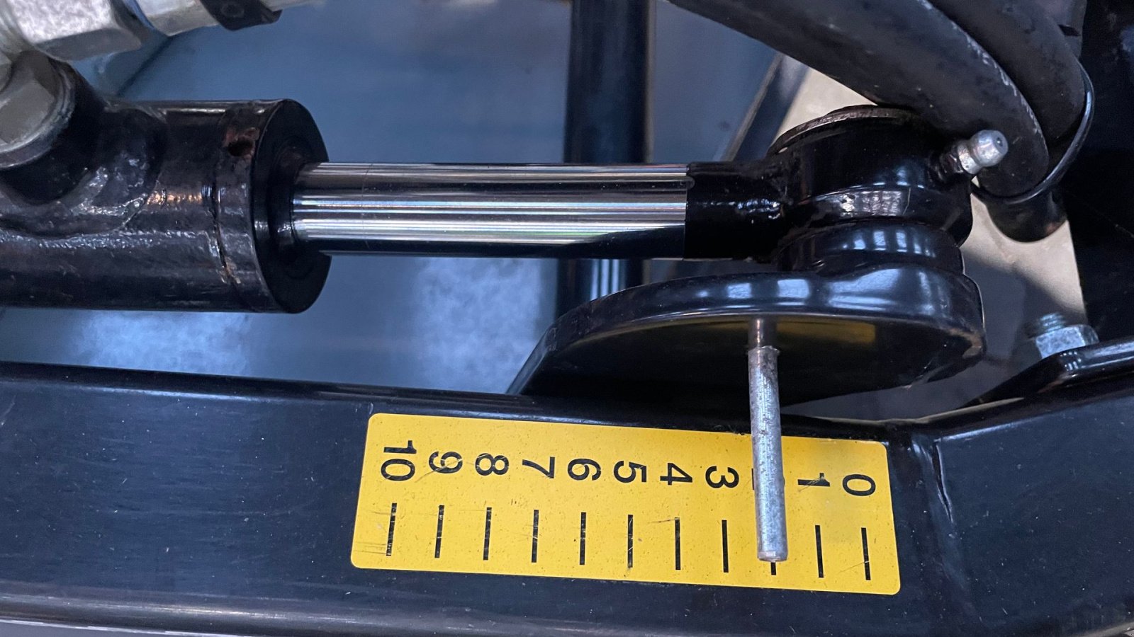 Geräteträger of the type Kärcher MIC 42 med redskaber Mic 42, Gebrauchtmaschine in Helsinge (Picture 16)