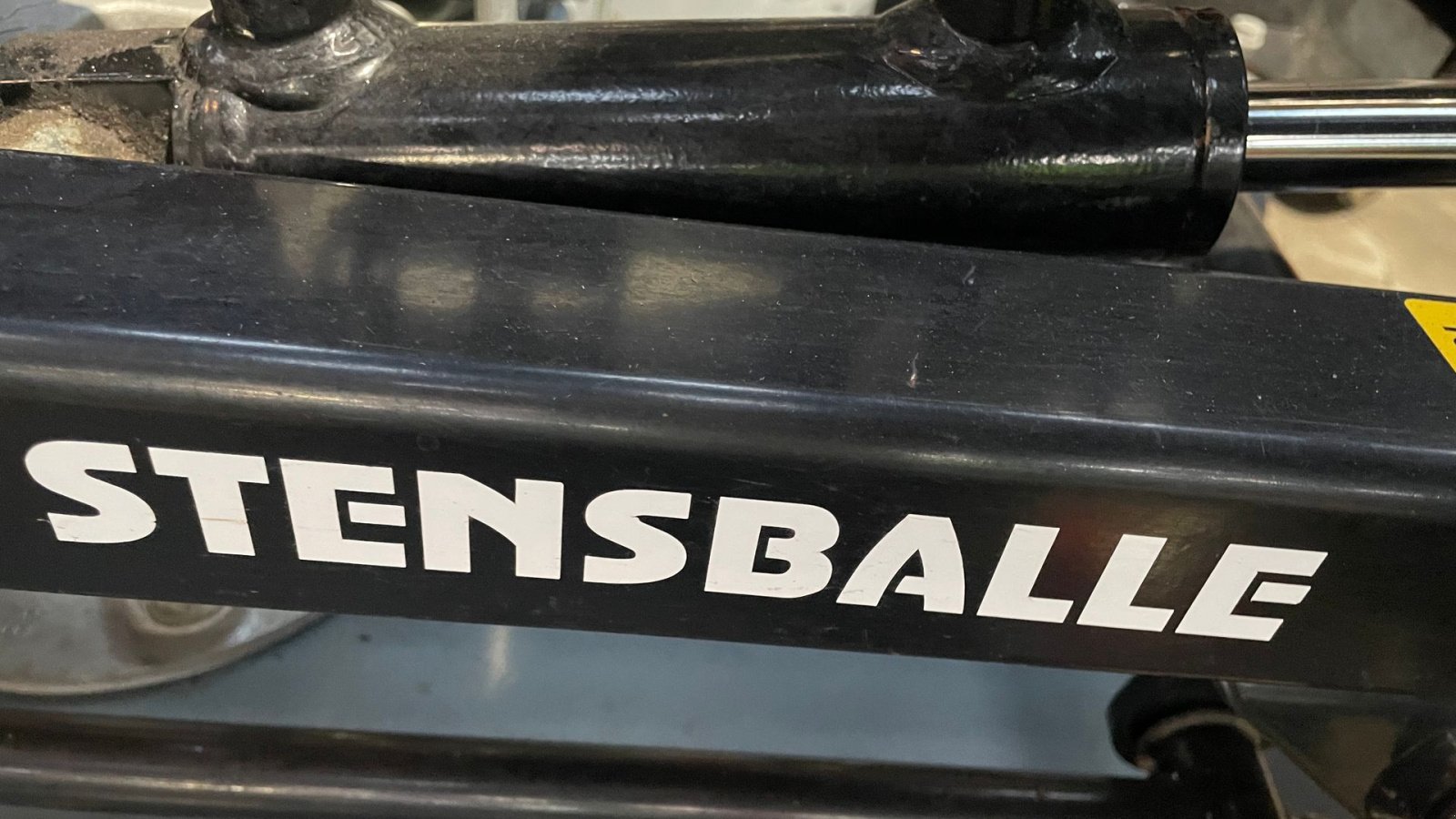 Geräteträger of the type Kärcher MIC 42 med redskaber Mic 42, Gebrauchtmaschine in Helsinge (Picture 15)